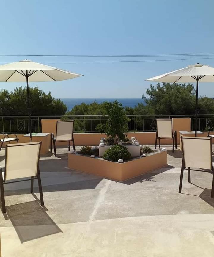 Hermes Agia Marina  Bagian luar foto