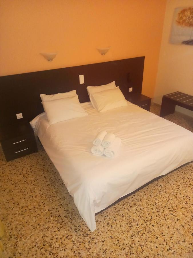 Hermes Agia Marina  Bagian luar foto