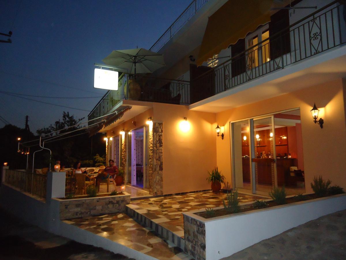 Hermes Agia Marina  Bagian luar foto