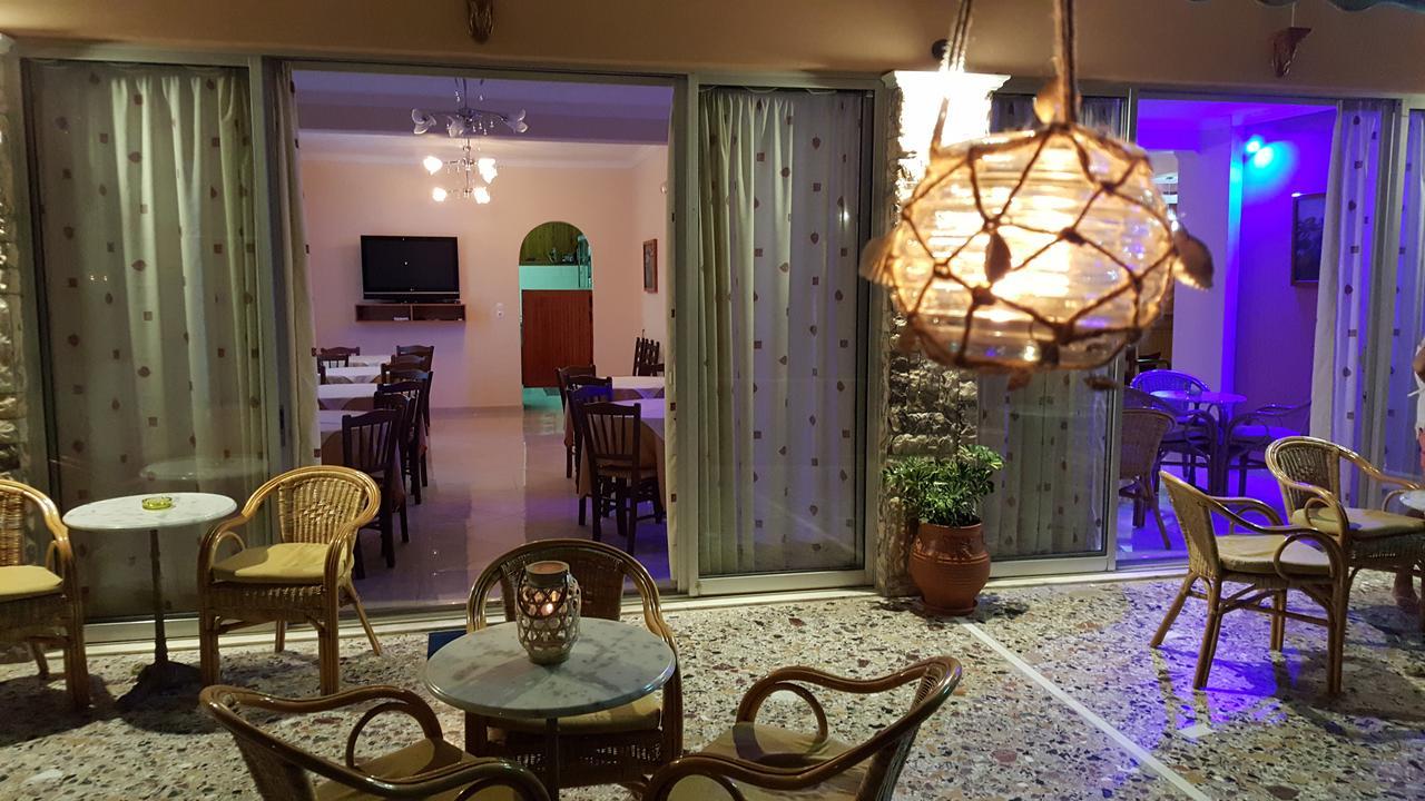 Hermes Agia Marina  Bagian luar foto